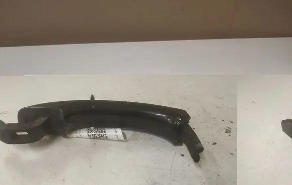 Volkswagen Touareg I Rear door exterior handle