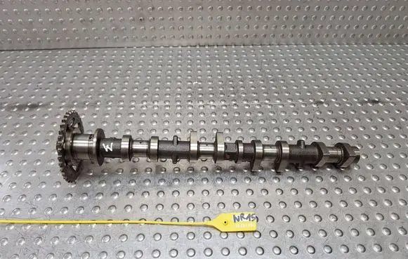 Toyota Avensis T250 Camshaft 1ZZ
