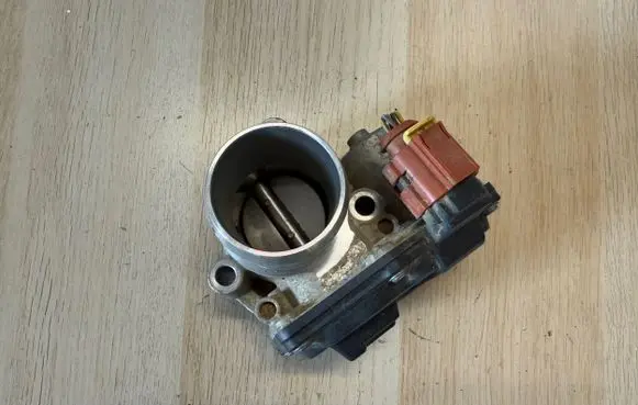 Ford Fiesta Throttle body valve CM5G9F991FC