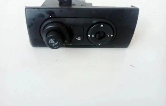 Chevrolet Captiva Wing mirror switch