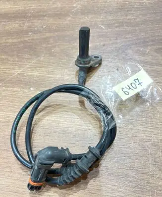 Mercedes-Benz E W212 ABS brake wheel speed sensor A2125400217