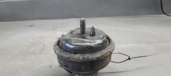 Volvo 850 Engine mount vacuum valve 6800012
