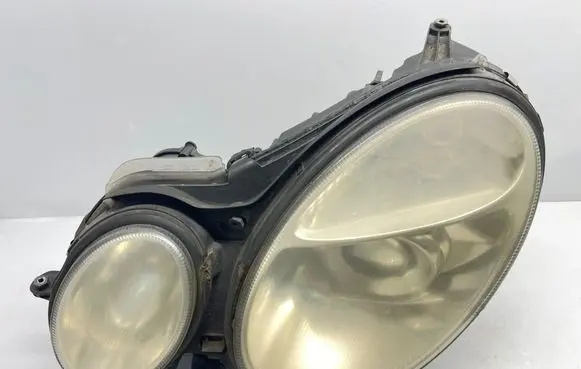 Mercedes-Benz E W211 Headlight/headlamp 15435901 5DV008290