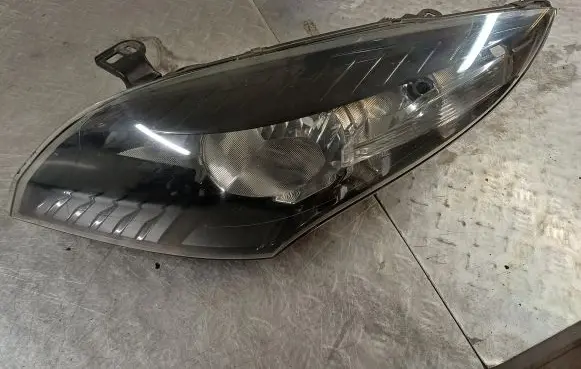 Renault Master III Headlight/headlamp 260602446R