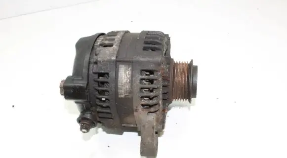 KIA Sorento Generator/alternator 373002F200 1042101060