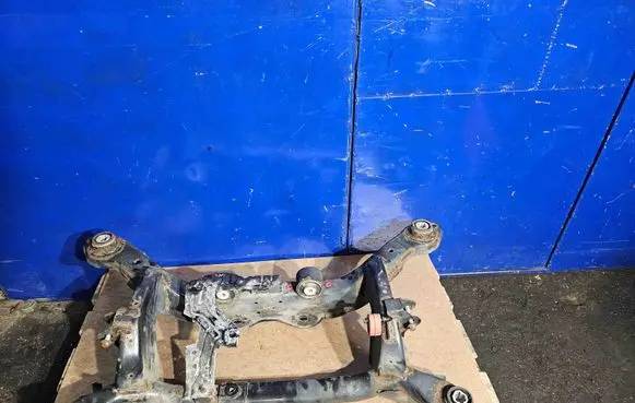 Volvo XC70 Rear subframe 31360395 31329530