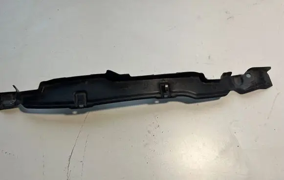 Mitsubishi Pajero Fender end trim 5379A274