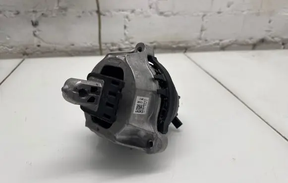 BMW X6 G06 Engine mount bracket 9846462