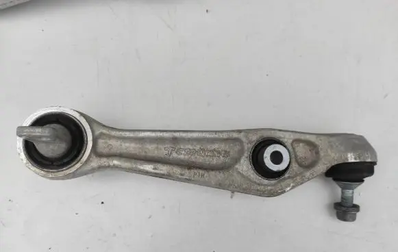 Tesla Model 3 Front control arm 1044341-00-D