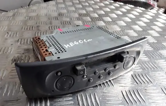 Renault Megane I Radio/CD/DVD/GPS head unit 7700434422