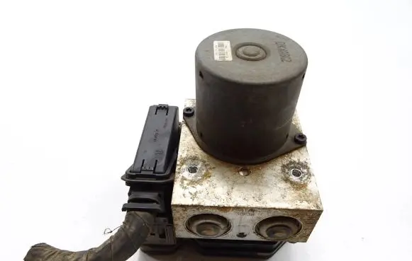 KIA Soul ABS Pump 58910-2K830 5WY7891B B9GK8L25C43
