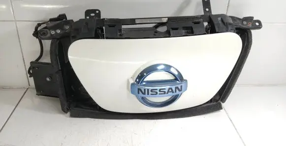 Nissan Leaf I (ZE0) Electric car charge socket cover 657133NL0C