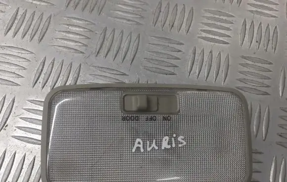 Toyota Auris 150 Headlining lighting console trim 