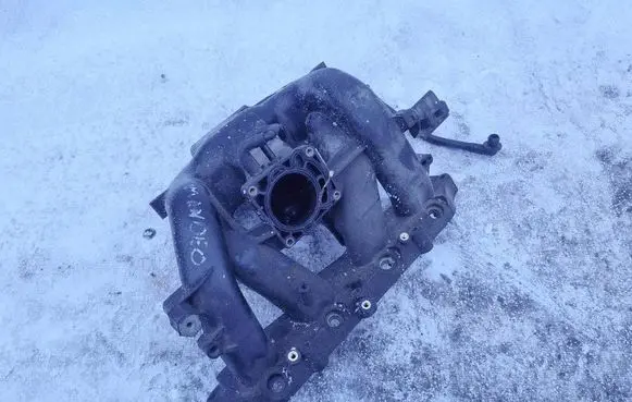 Ford Mondeo MK I Intake manifold