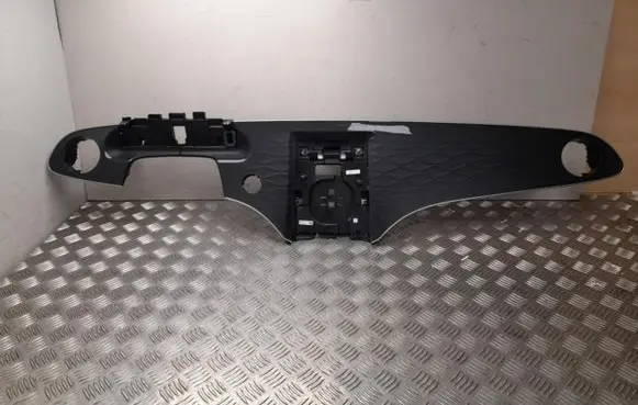 Mercedes-Benz EQE v295 Radio/GPS head unit trim A2976800901