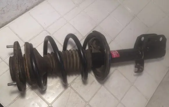 Toyota Corolla Verso AR10 Front shock absorber with coil spring 334833