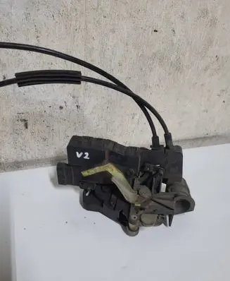 Mercedes-Benz ML W163 Rear door lock A1637302535