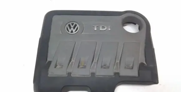 Volkswagen PASSAT B7 USA Engine cover (trim)