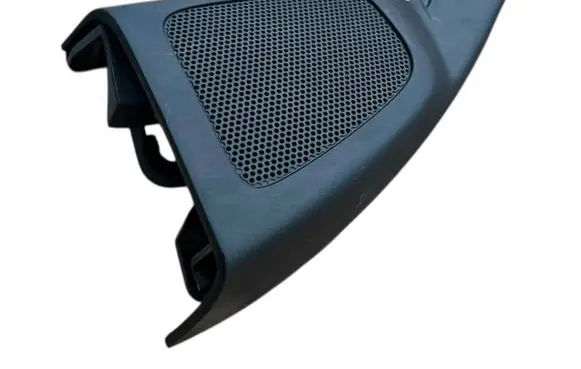 Front door high frequency speaker