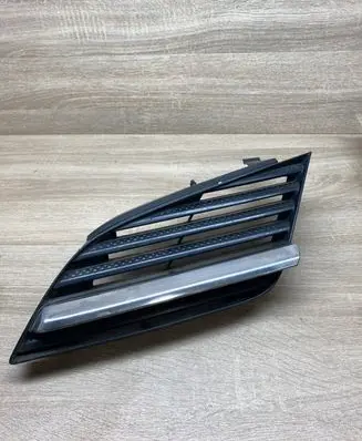 Nissan Primera Front grill 62330AU300