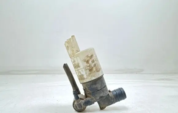 Citroen C4 I Windscreen/windshield washer pump 9641553880 8200295689 8200067015