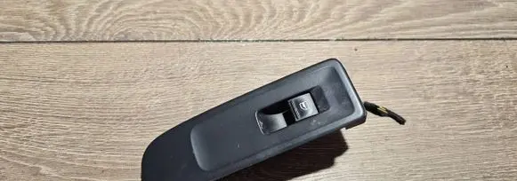 Volkswagen Golf VI Electric window control switch 5k0867256