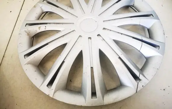 Volkswagen Golf IV R15 wheel hub/cap/trim 
