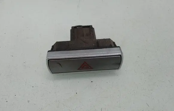 Ford Mondeo Mk III Hazard light switch 13A350AB