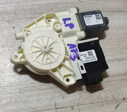 Fiat 500X Front door window regulator motor C45358105 334FL