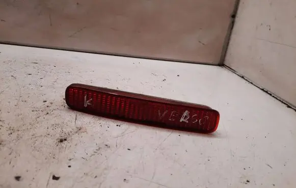 Toyota Corolla Verso E121 Rear tail light reflector 020003