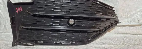 Mercedes-Benz GLC X253 C253 Front bumper lower grill