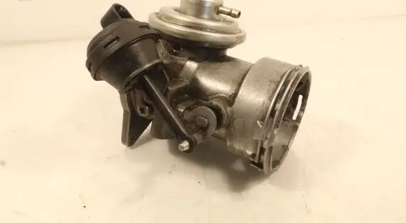Volkswagen Touareg I Throttle body valve 070128070F