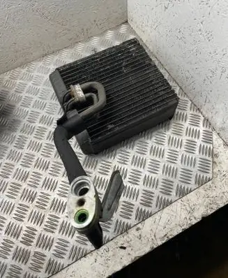 Air conditioning (A/C) radiator (interior)