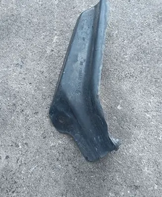 BMW 5 E60 E61 Other engine bay part 61667209551 7209551