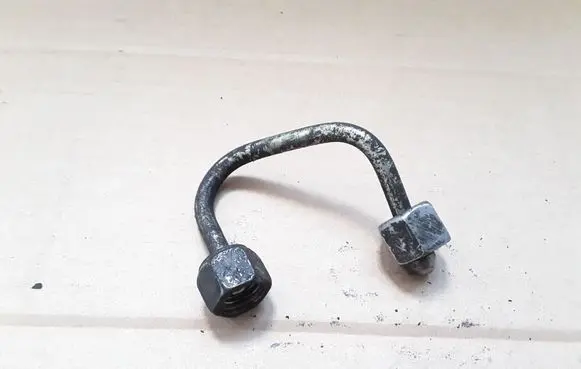 Suzuki Grand Vitara II Fuel injector supply line/pipe Z932