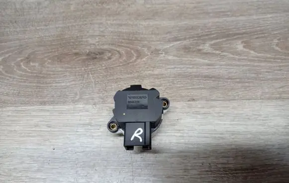 Volvo V70 Ignition lock contact 8645228