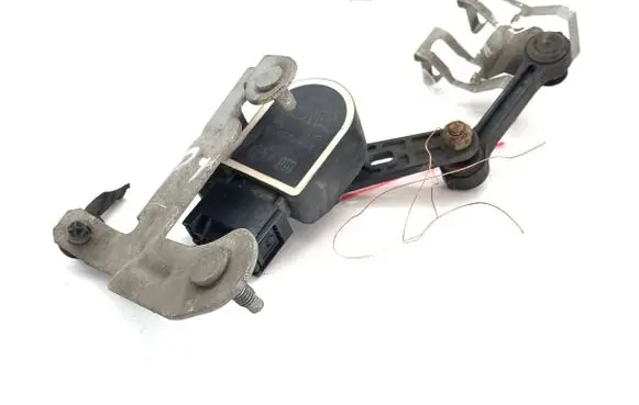 Mercedes-Benz GLC AMG Headlight/headlamp level sensor A0009053704
