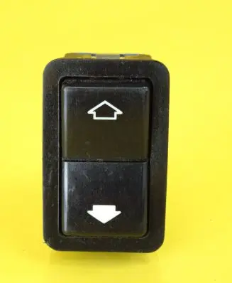 BMW 5 E39 Electric window control switch 8368932