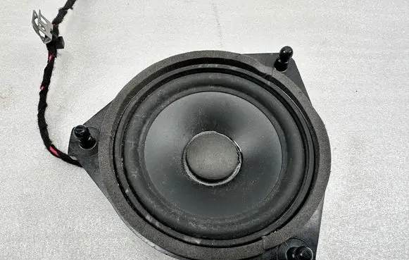 Mercedes-Benz GL X166 Front door speaker A2318200702