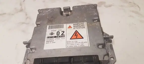 Nissan X-Trail T30 Engine control unit/module 5800295 2758002956