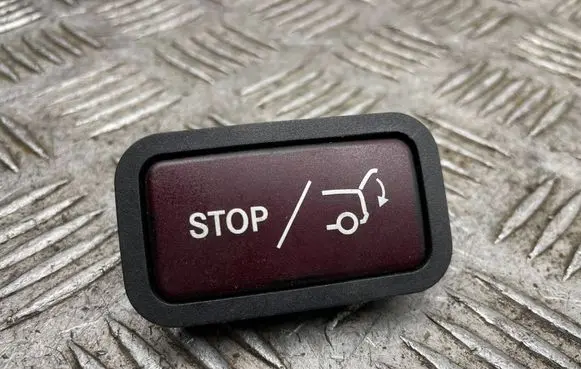Mercedes-Benz E W212 Tailgate/trunk/boot open switch 2128210651