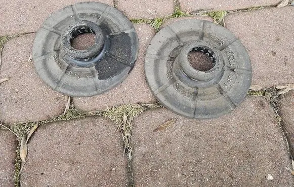 Opel Zafira C Front coil spring rubber mount 90538496