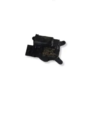 Volkswagen Touran II Air flap motor/actuator 5Q0907511L