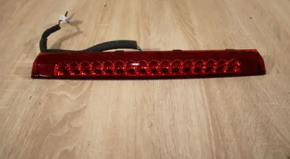 Hyundai Santa Fe Third/center stoplight