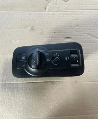 Volkswagen Touareg II Light switch 7P6941431B