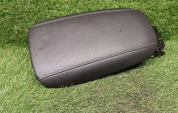 Ford Fusion II Armrest