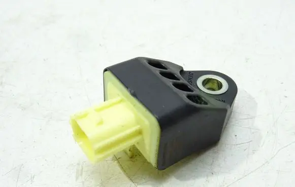 Lexus RC Airbag deployment crash/impact sensor 8983133050