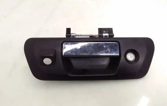 Nissan Navara D23 Tailgate release/open handle 