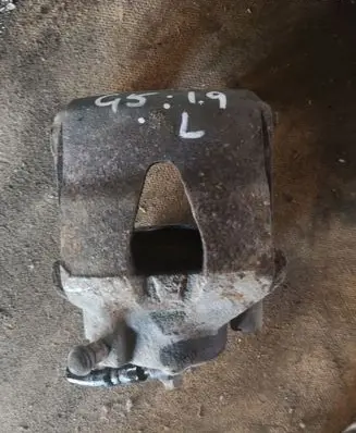 Volkswagen Golf V Front brake caliper