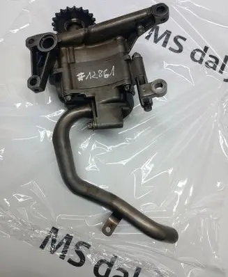 Mercedes-Benz C W204 Oil pump A6461801301 6461801301 A6461810047
